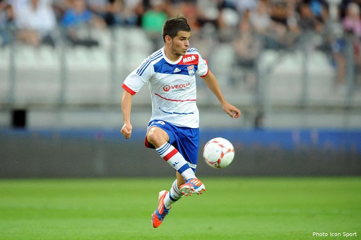 enzo reale va quitter l ol pour lorient mvuemba fera l inverse iconsport jpt 130712 05 8539428