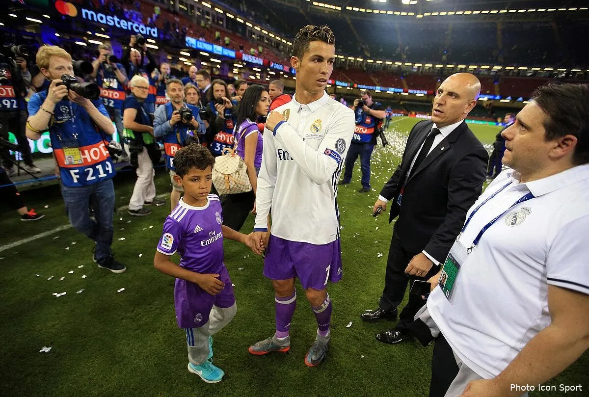 esp des jumeaux mais pas de femme pour cristiano ronaldo iconsport icon pa 31559108182861