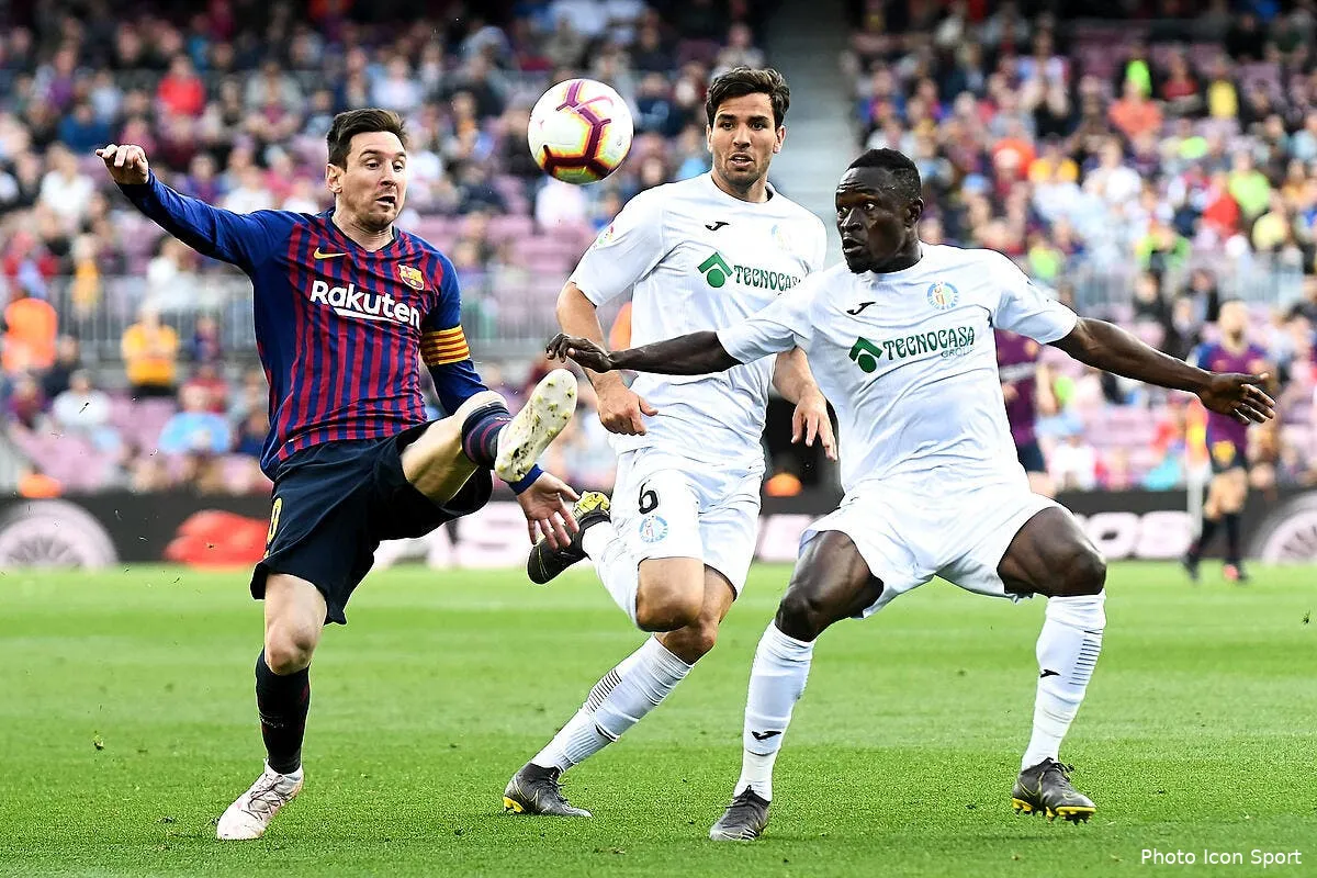 esp le barca accroche malgre un double de messi icon sipausa 26327575253699