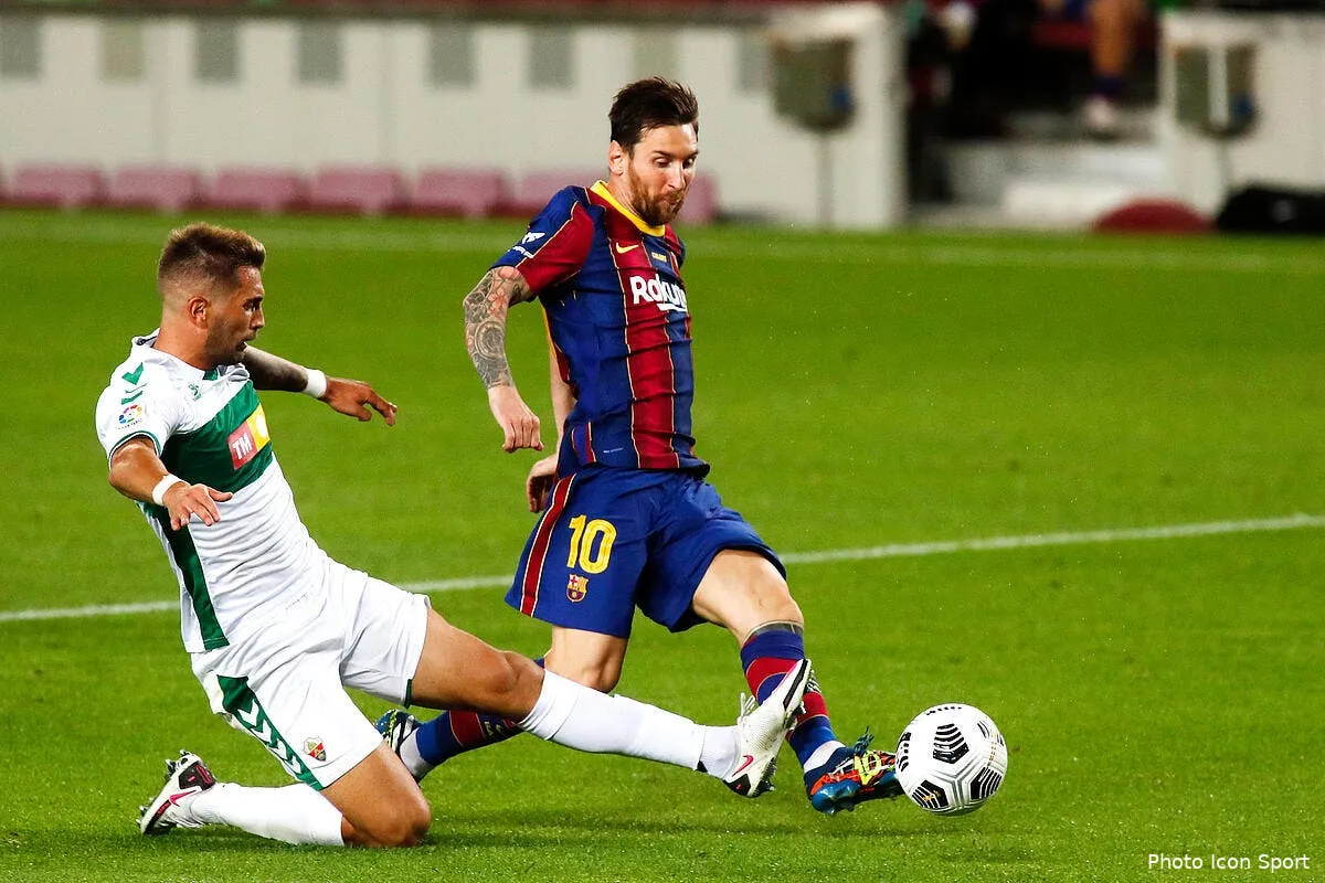 esp lionel messi prive des cles du fc barcelone icon ecommercefotos ecommerce2 107628614295295