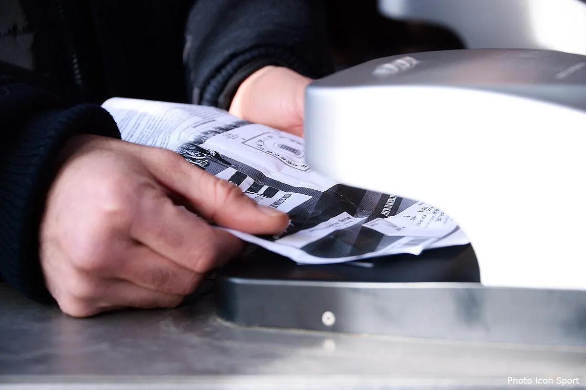 euro 2016 france roumanie ne fait toujours pas le plein iconsport nlg 060216 17 44145348