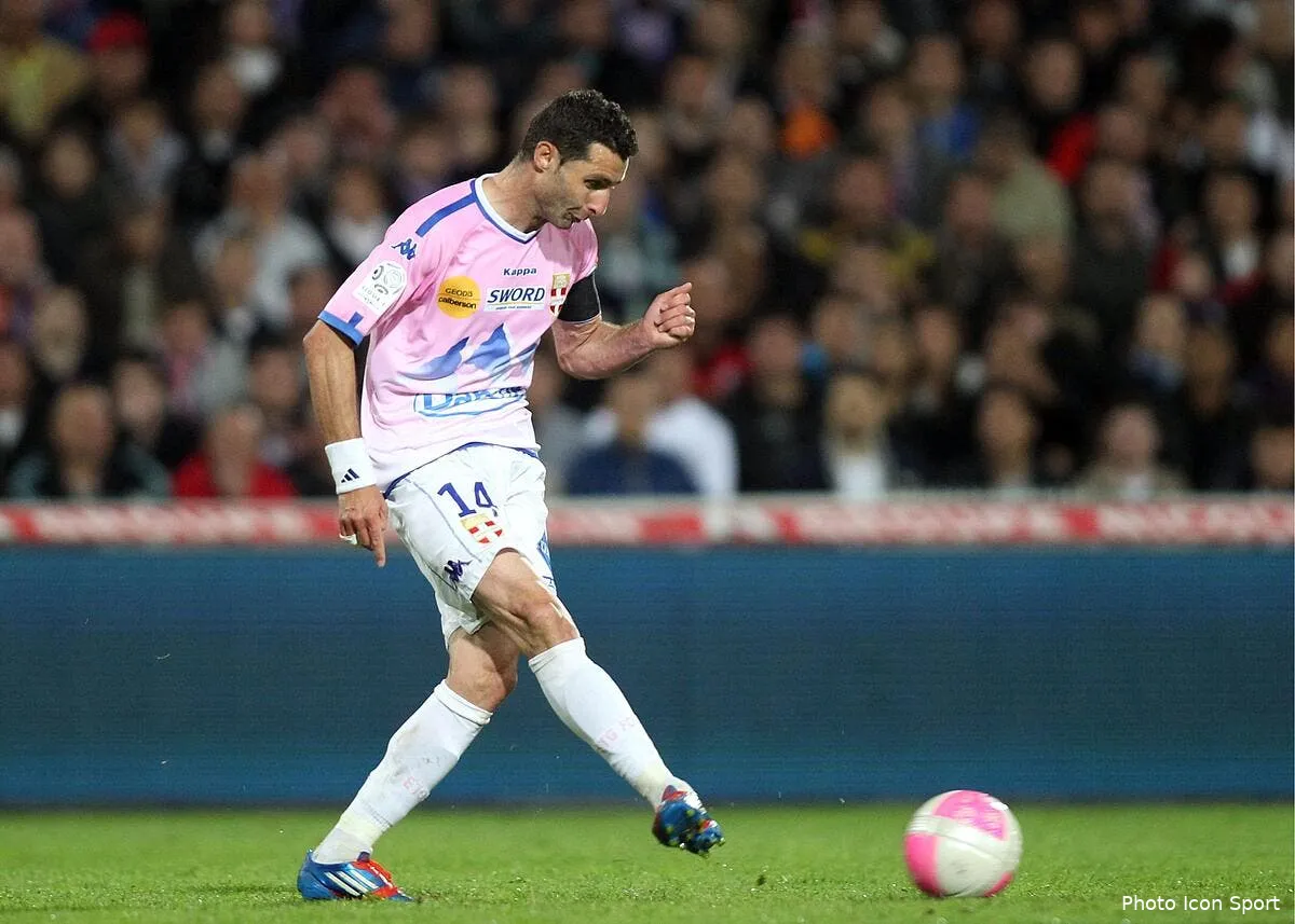 evian c est plus qu un arbitre en ligue 1 iconsport blo 010512 44 0834668