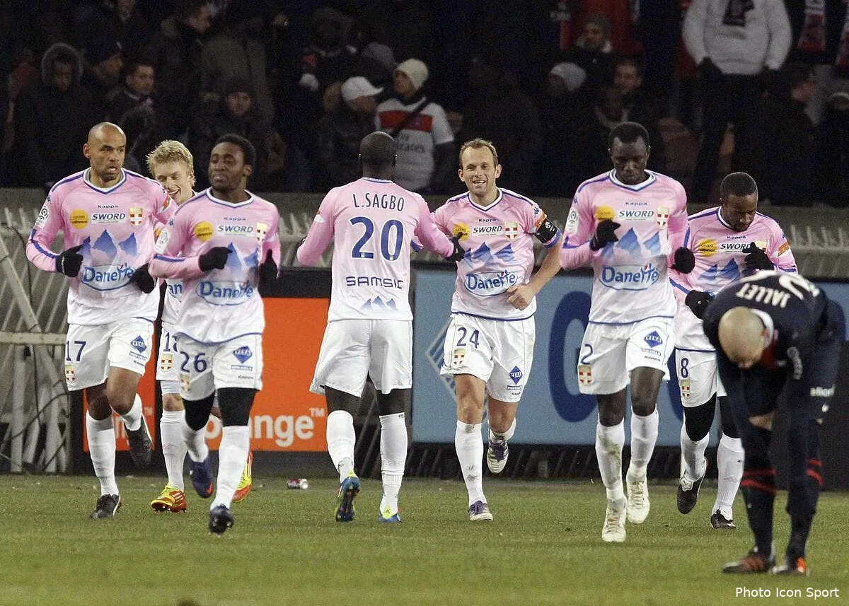 evian entre regrets et sentiment d injustice eva30743