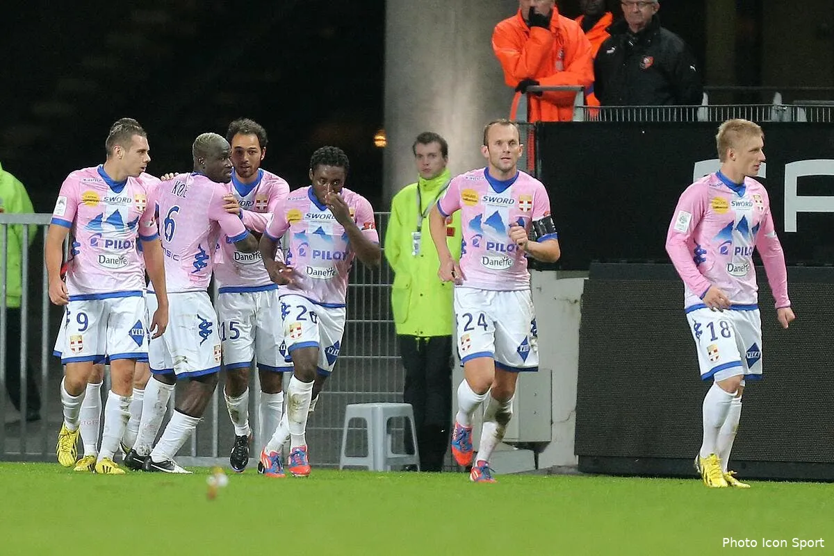 evian regarde le verre a moitie plein iconsport vmi 241112 33 0944485