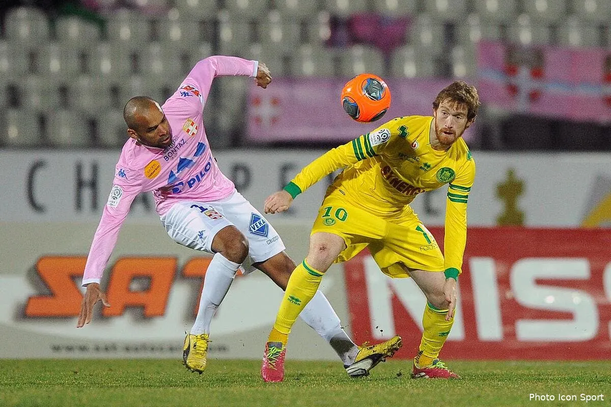 evian roucoule et les canaris coulent iconsport jpt 280214 01 0177507