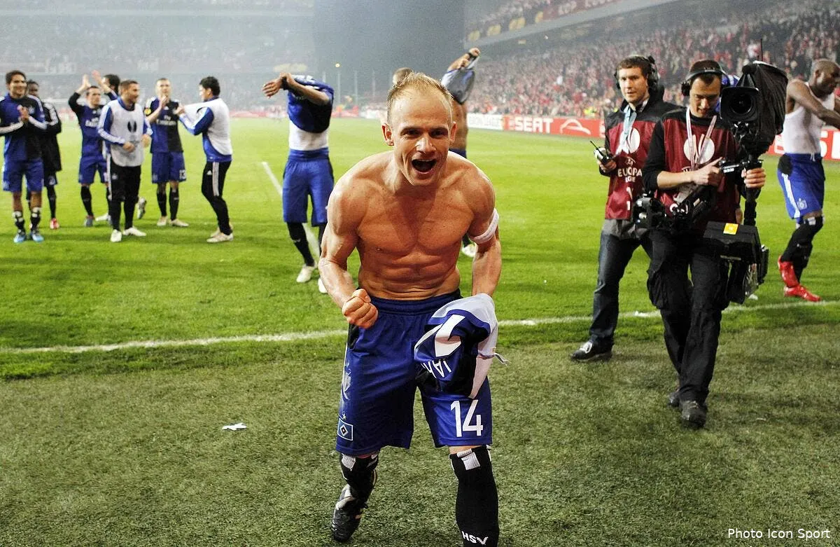 evian signe un ancien joueur du bayern munich iconsport apr 080410 01 0939146