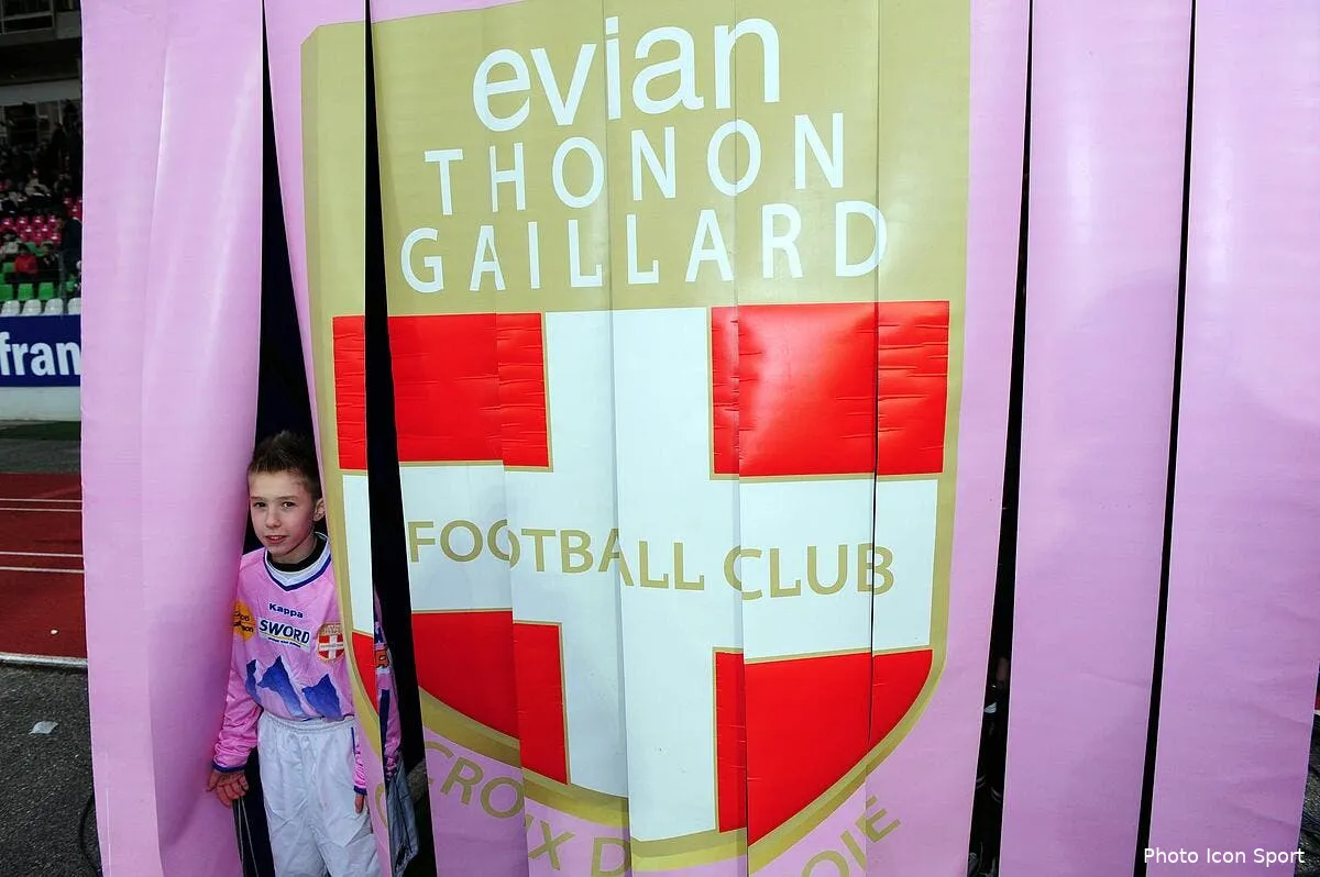 evian thonon gaillard liquide avec un trou de 17me iconsport jpt 290112 71 26163410