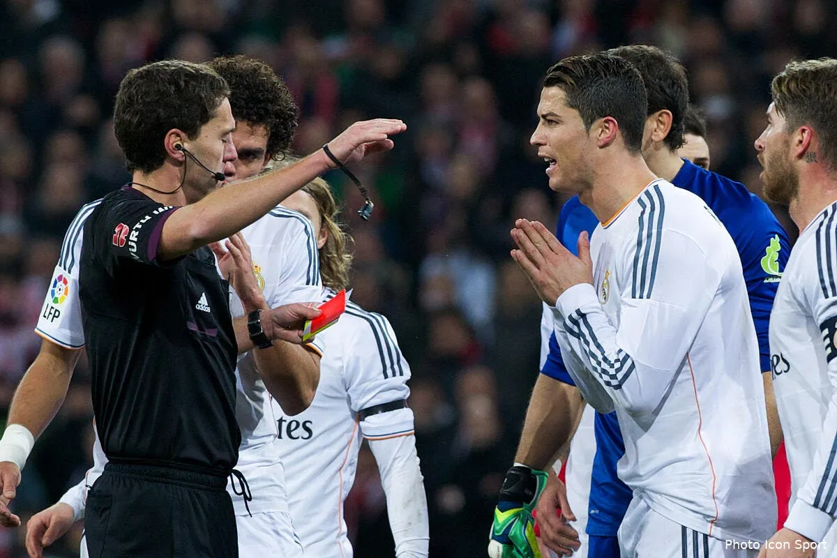 expulser cristiano ronaldo coute tres cher a l arbitre iconsport ph3 020214 87 07 175987