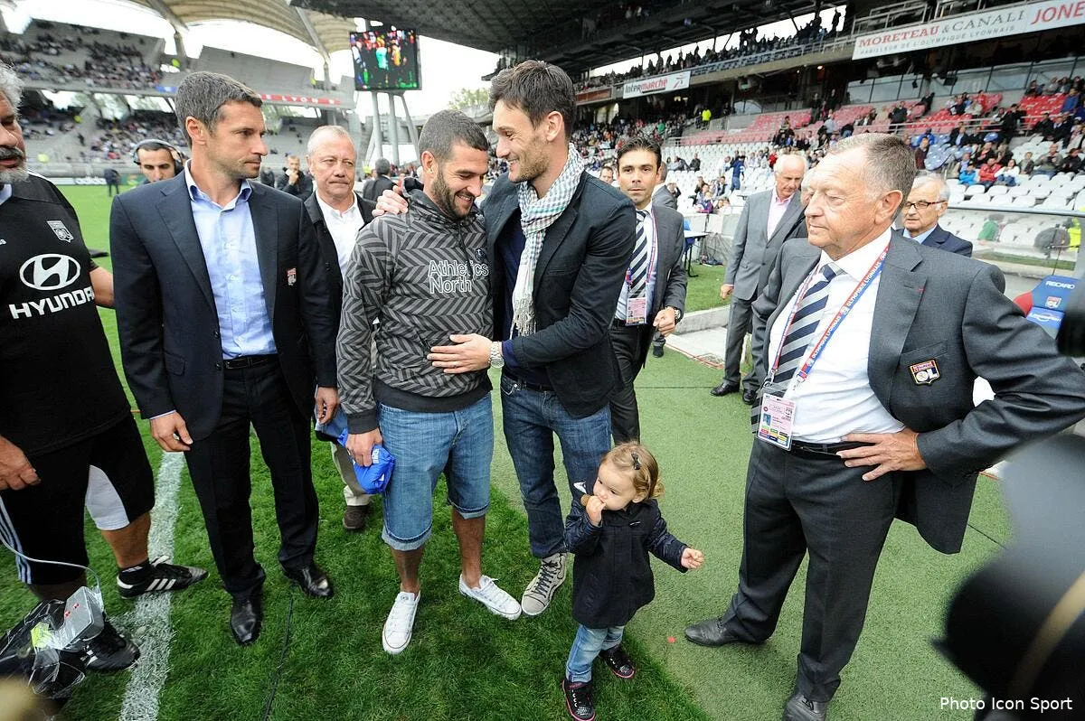 face a l ol il n y aura pas d amis previent lloris iconsport jpt 010912 01 0949945