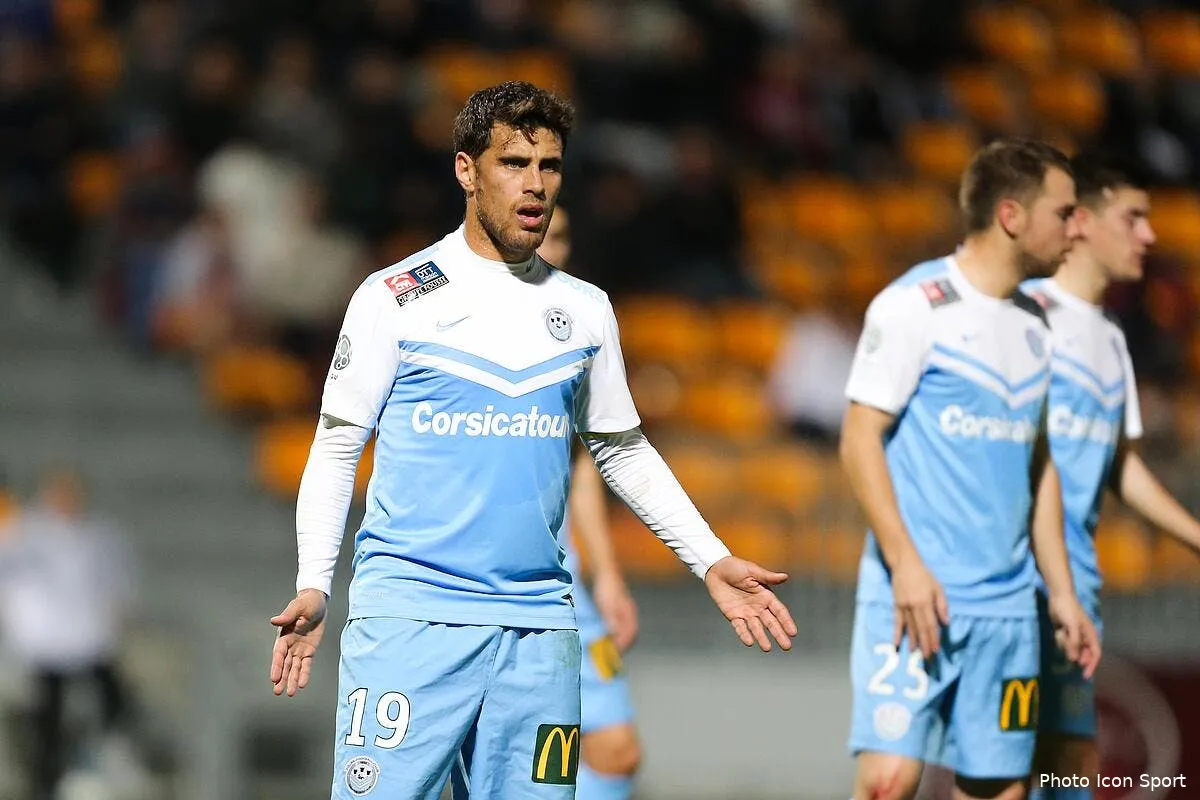 faire tomber l asse avec tours un ancien de l ol en reve iconsport vmilavaltours 68101089