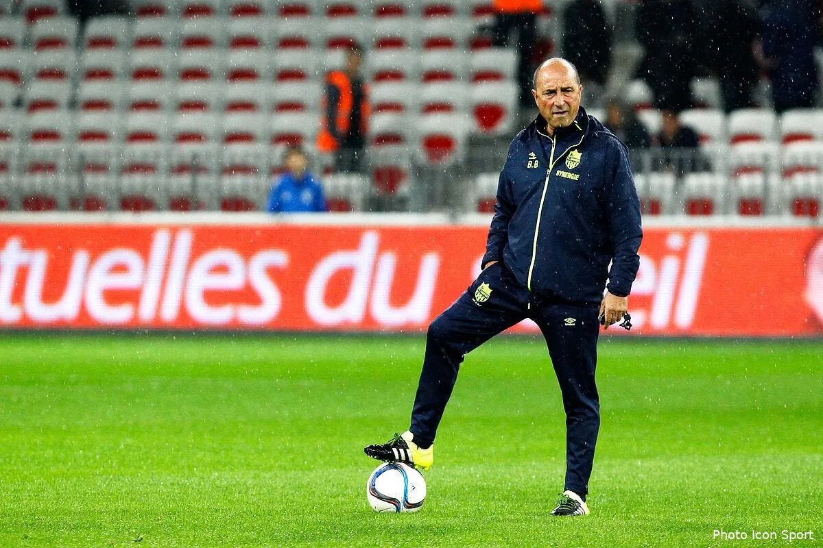 fc nantes le staff de der zakarian est en decomposition iconsport mag 031015 08 10141026
