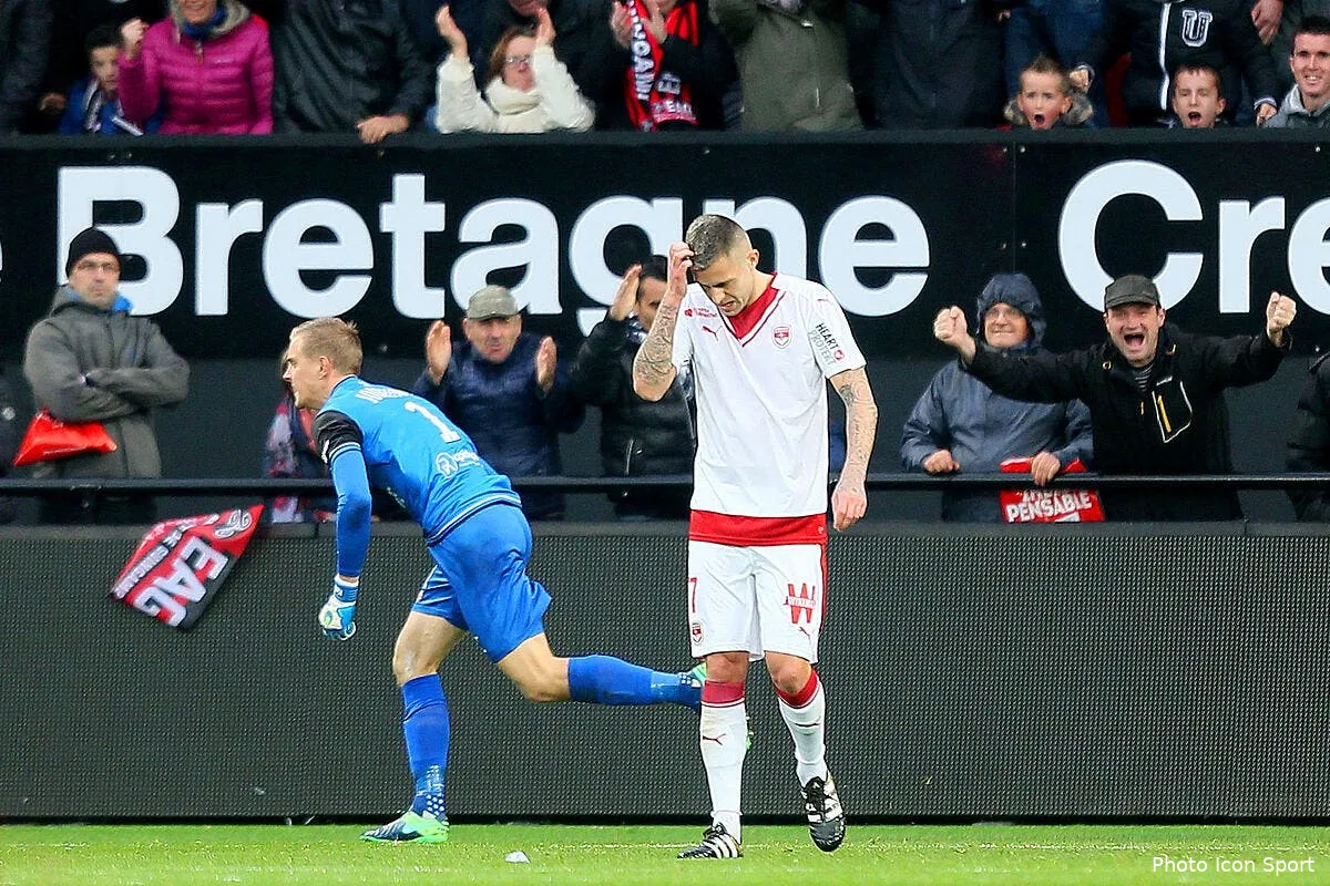 fcgb avec menez bordeaux joue a 10 lache triaud menez 19165316