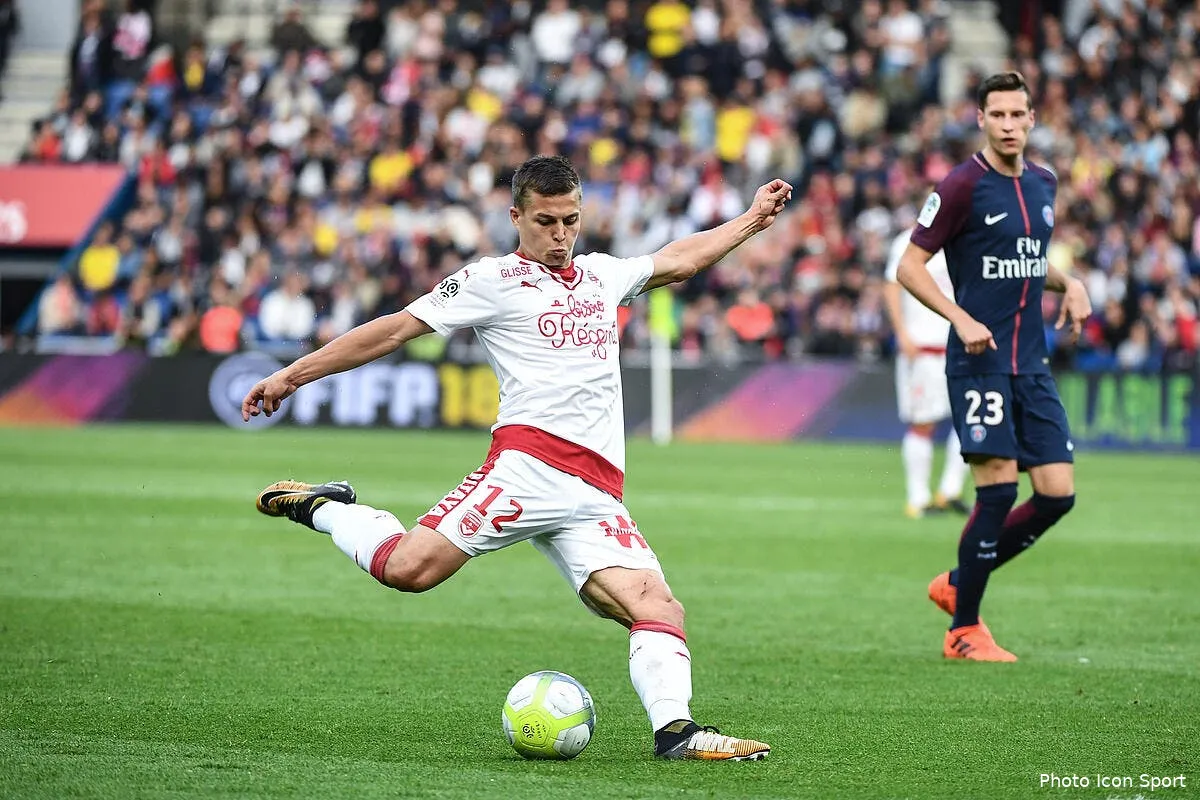 fcgb benarbia dit deja stop avec de preville a bordeaux iconsport icon dib 300917 11 10195173