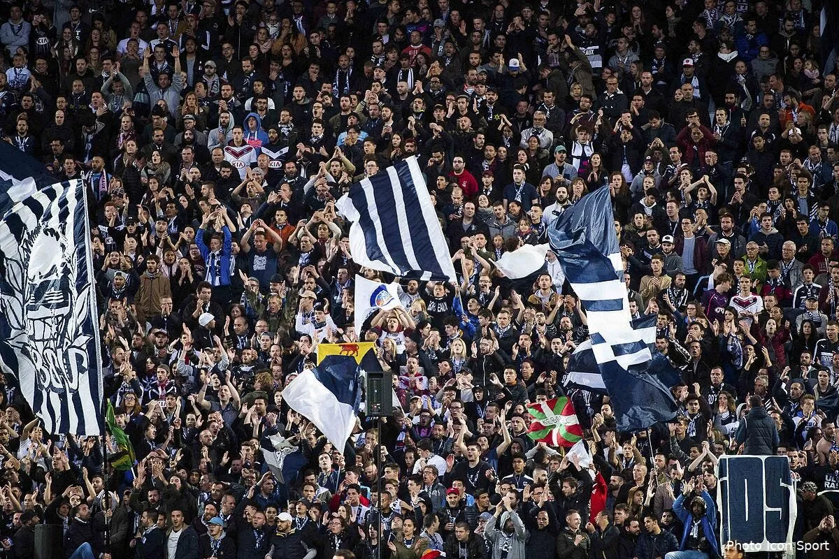 fcgb bordeaux affiche son soutien aux ultramarines iconsport icon blu 120518 04 05220911