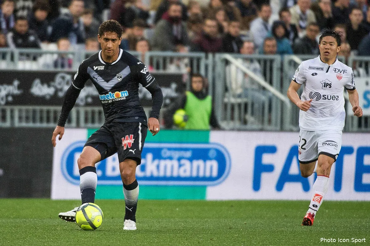 fcgb bordeaux recoit une offre pas du tout prevue pour un defenseur iconsport icon blu 280418 11 07 1224491