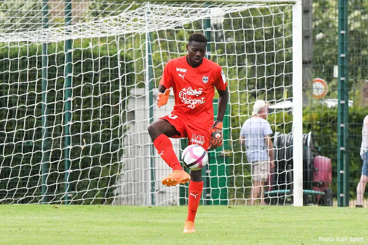 fcgb l autre mandanda destine a surclasser ses trois freres over mandanda 1240321