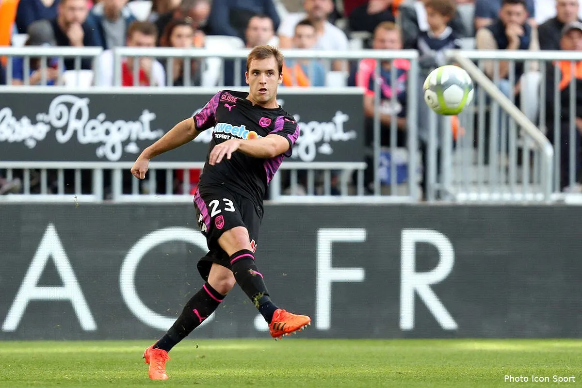 fcgb marius tresor demande a vada de se reveiller et vite icon blo 281017 63 155199597