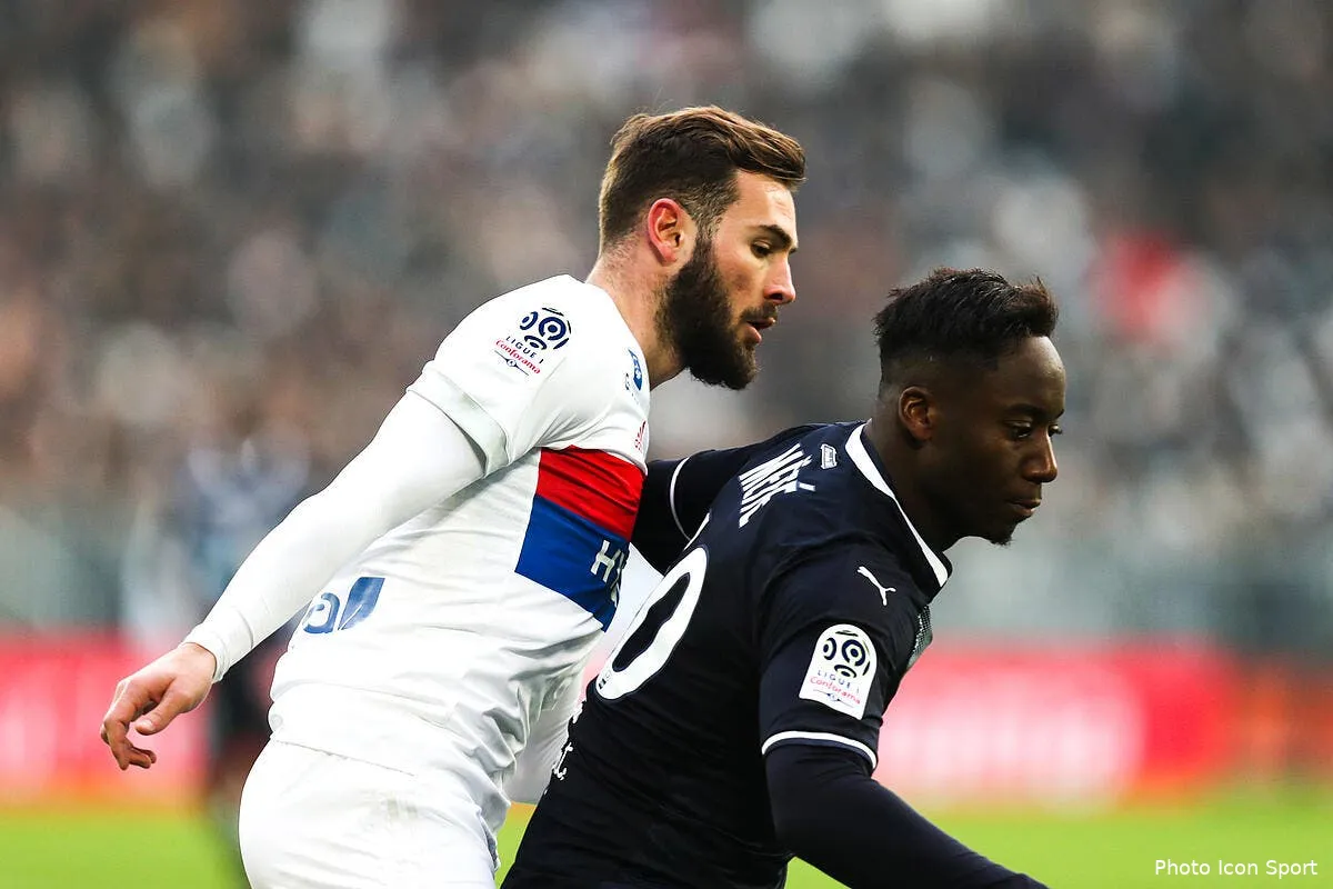 fcgb ol bordeaux et lyon s echarpent sur twitter iconsport icon blo 280118 02 13208205