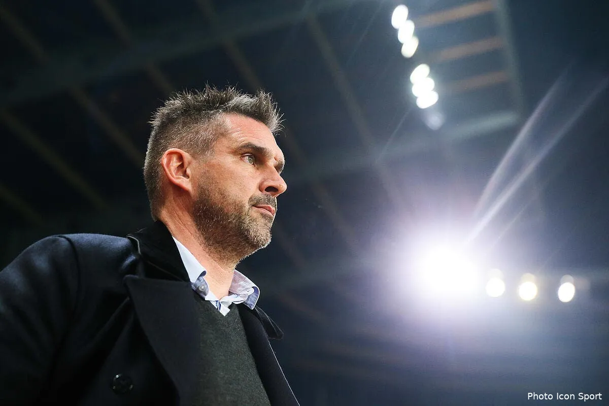 fcgb rien ne va a bordeaux mais gourvennec doit rester icon vmi 031117 02 01201079