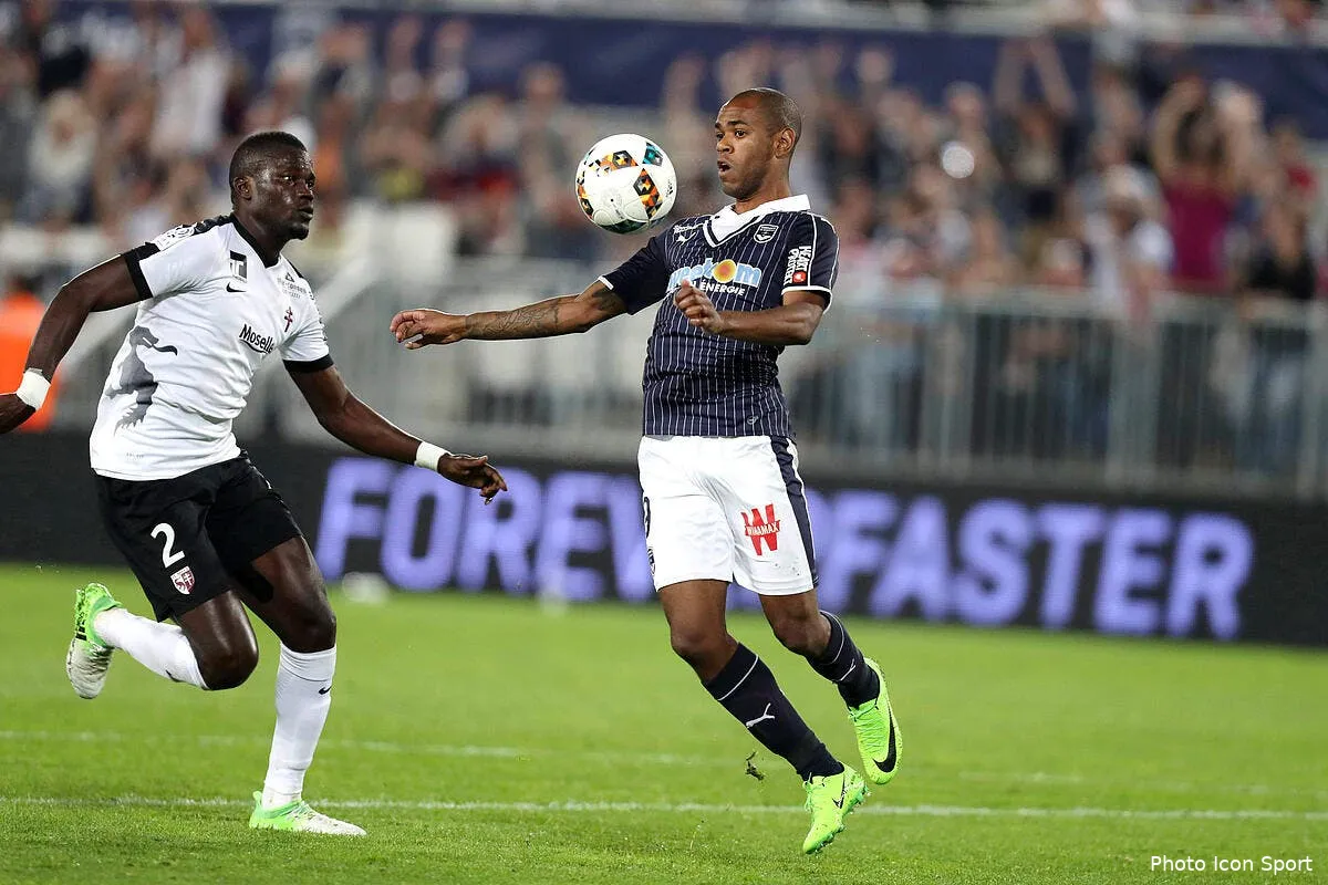 fcgb rolan donne une reponse osee a fulham iconsport blo 080417 05 19186997