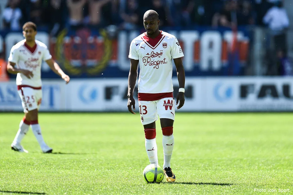 fcgb sankhare s insurge contre cette rumeur qui lui colle a la peau iconsport icon dim 150418 11 68216219