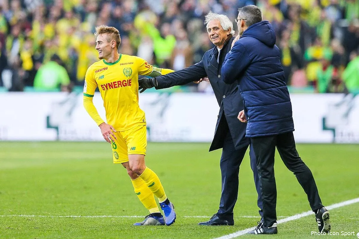 fcn ce joueur a un leger probleme il panique devant le but icon vmi 041118 11 67235935