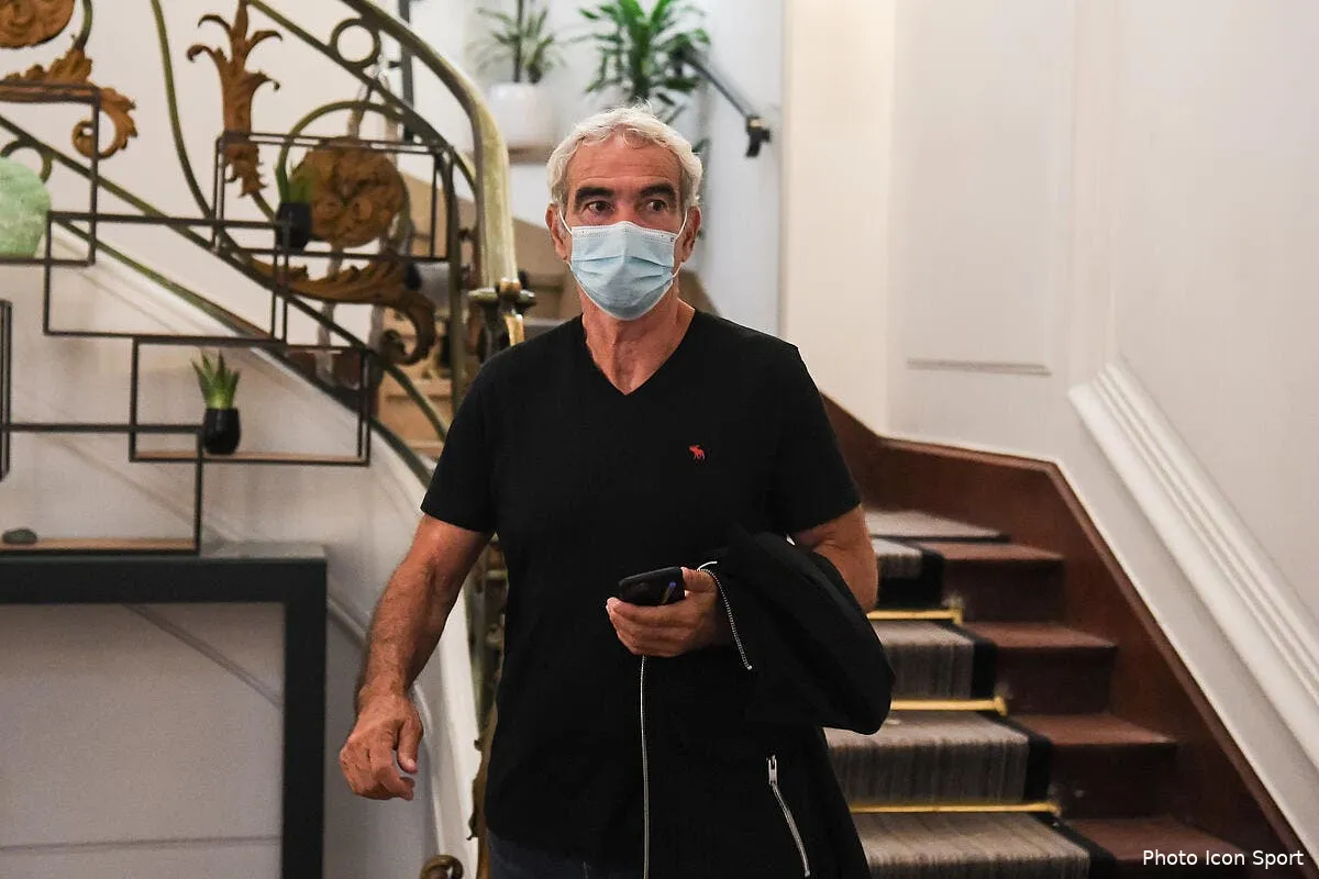 fcn courbis laisse sa place domenech piege icon bap 100920 93 049 302431