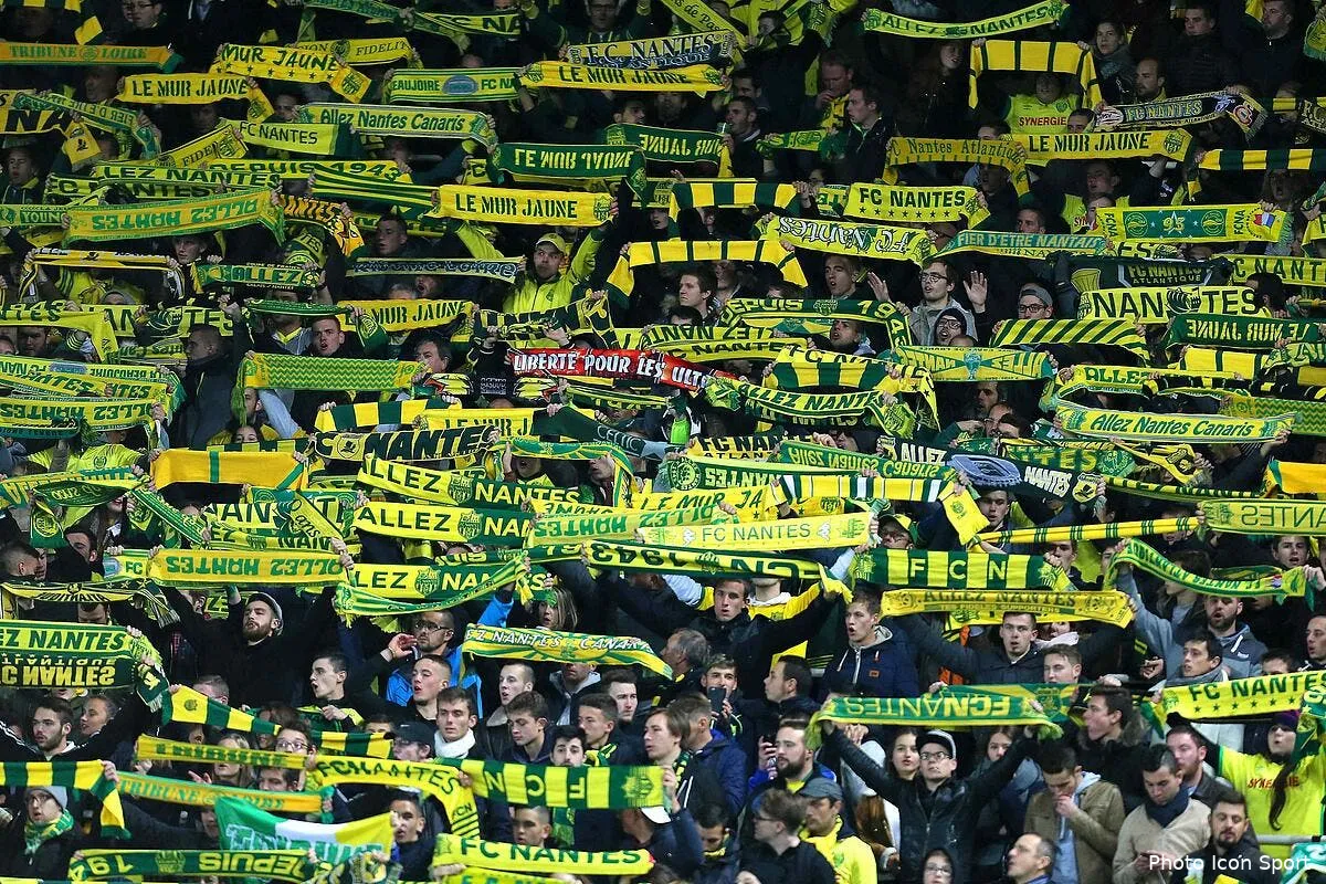 fcn des sieges de la beaujoire distribues c est cadeau supporters nantes 1179528
