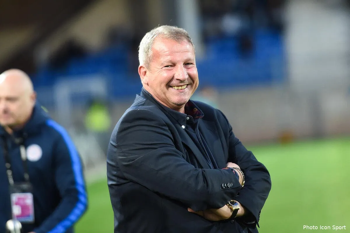 fcn envoye a nantes rolland courbis prefere en rire courbis 10162942
