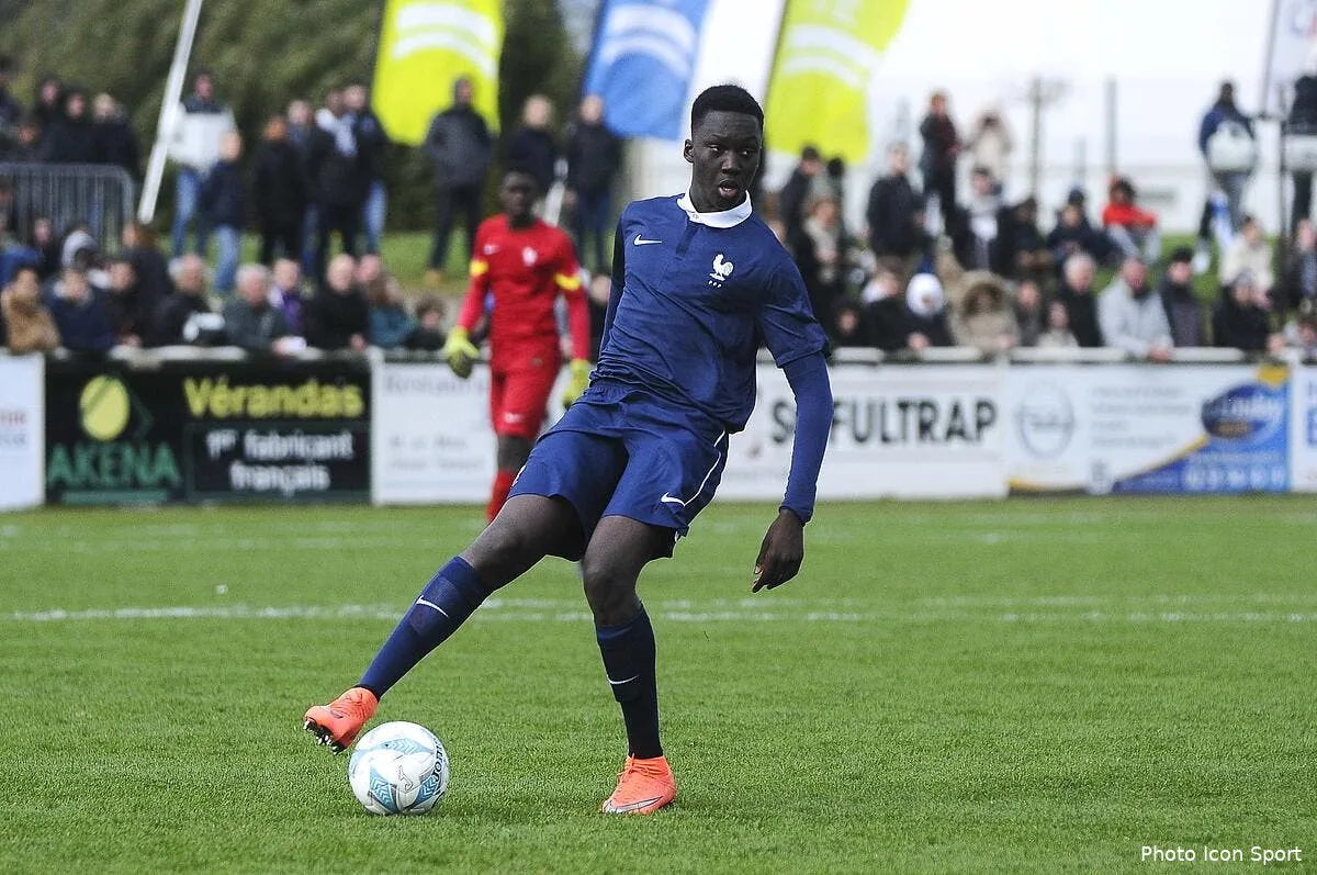 fcn un agent provoque une vague de departs au mercato batista mendy211399