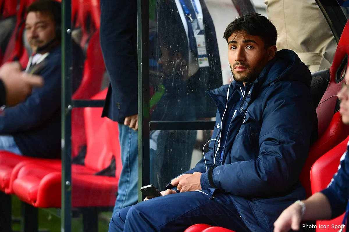 fekir avec la france deschamps ne se mouille pas iconsport win 101014 08 63105045