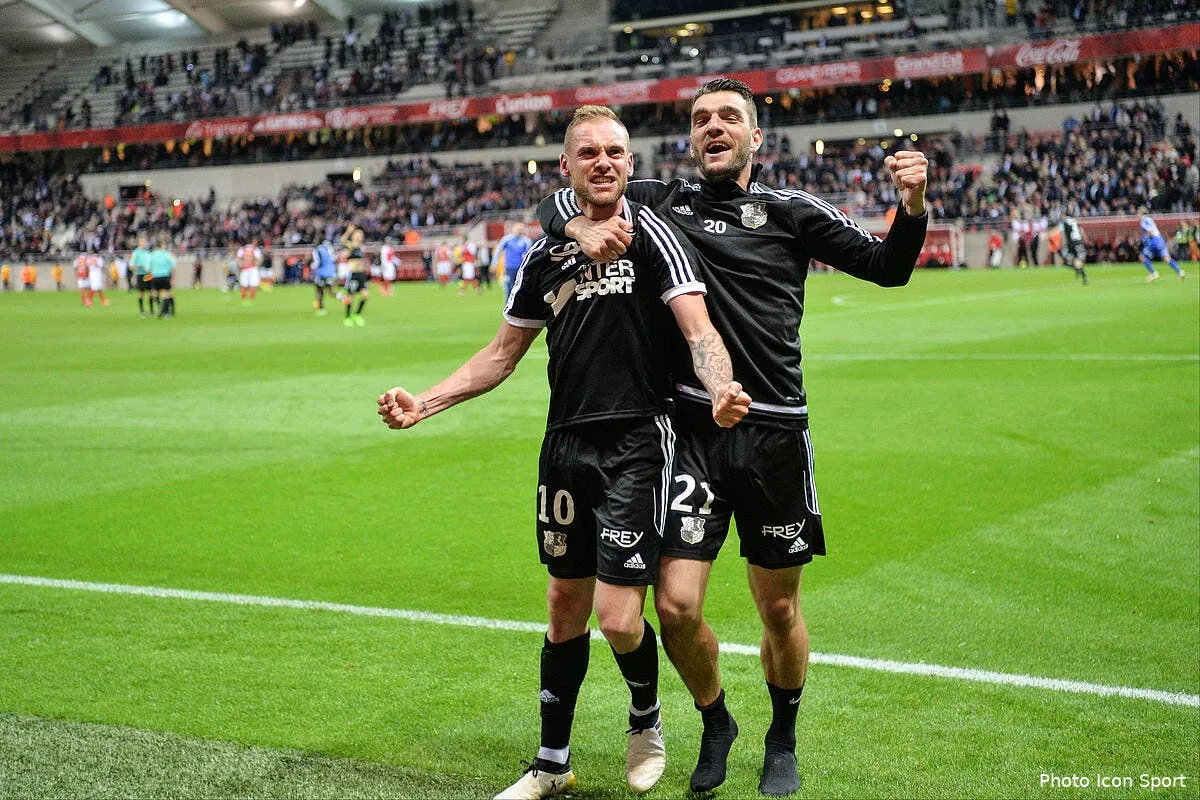 fff sanctionne avec john williams amiens jouera bien en l1 iconsport win 190517 01 5719185935