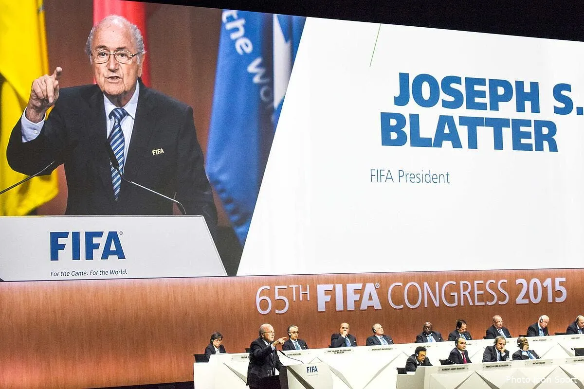 fifa un deuxieme tour mais blatter archi favori iconsport pho 290515 09 09 1112557