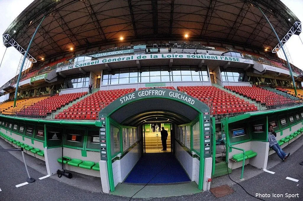 fin de la polemique sur le vestiaire apres ol asse 67440 15722