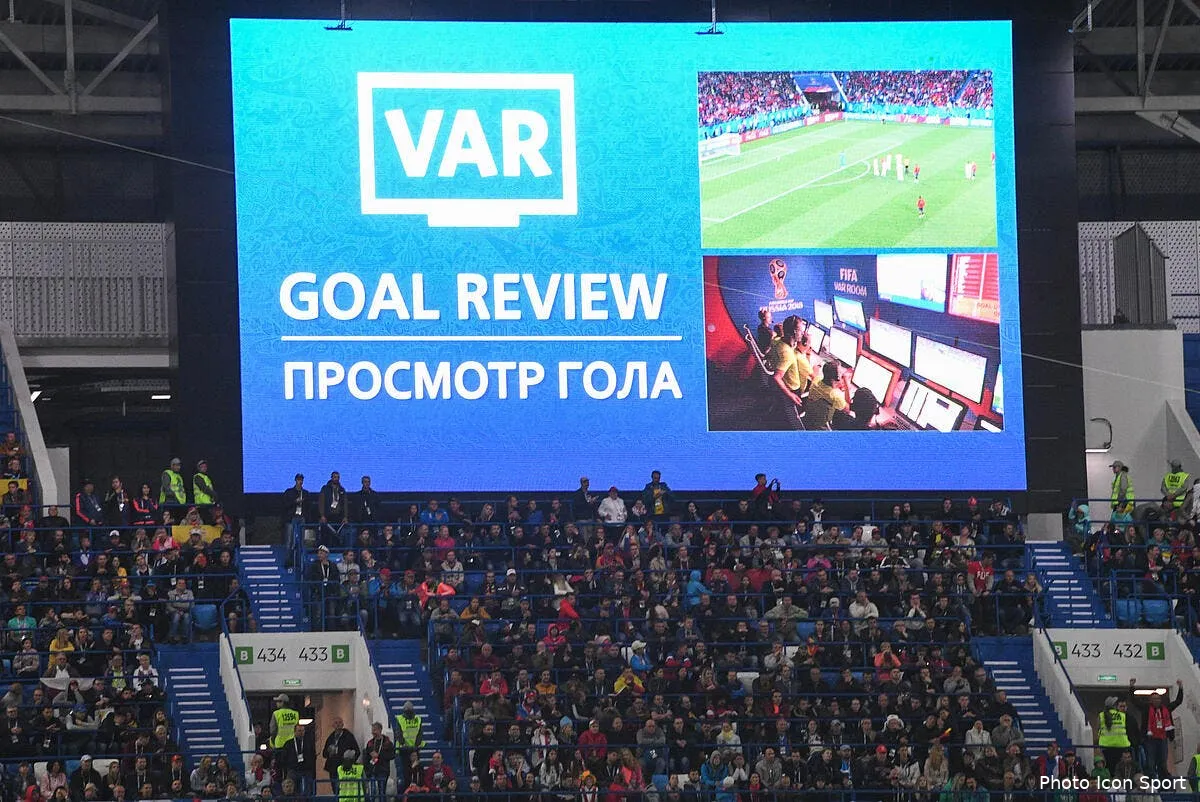 foot il a invente la var et reclame 86me a la fifa iconsport icon spu 250618 93 83230363