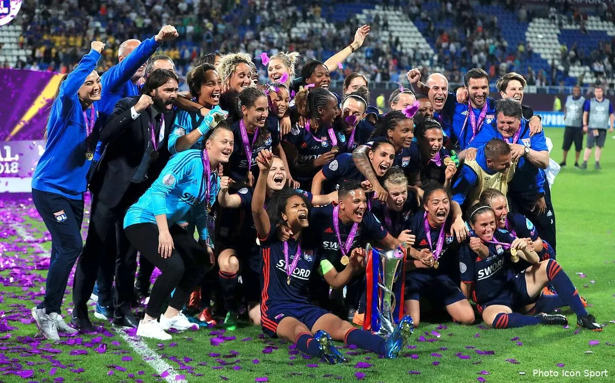 foot le ballon d or aura sa version feminine des 2018 iconsport icon 36679359231371