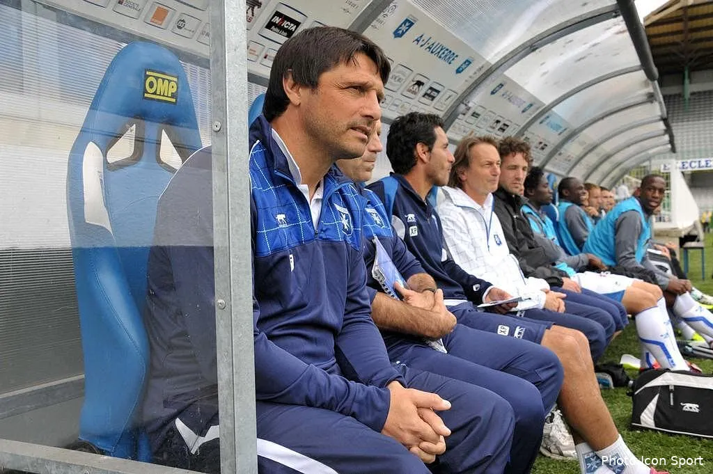 fournier n a pas digere son eviction du psg une premiere manquee pour auxerre et fournier iconsport win 200711 05 76 2295323202