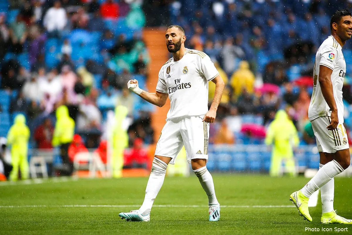 france karim benzema un peu plus dans la legende icon ecommercefotos ecommerce2 99952418264789