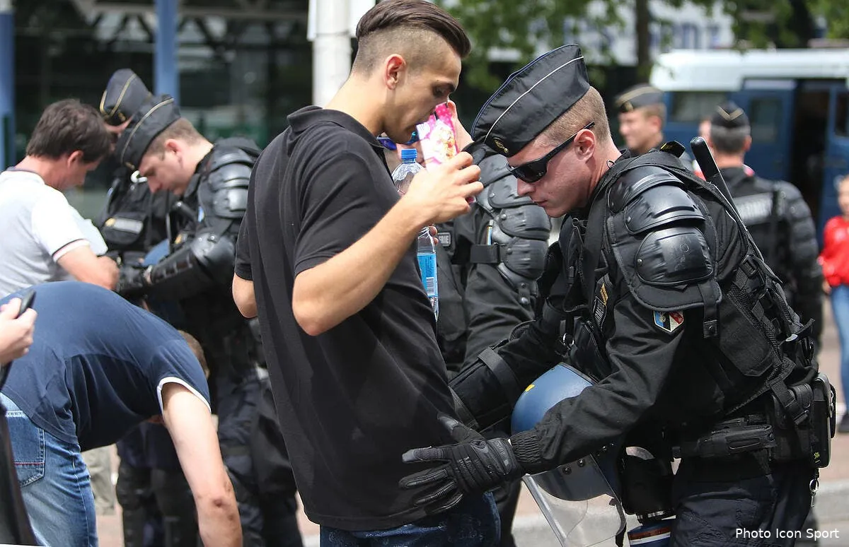 france le sac suspect devant l hotel des bleus contenait des fringues iconsport gep 250616 01 06148582