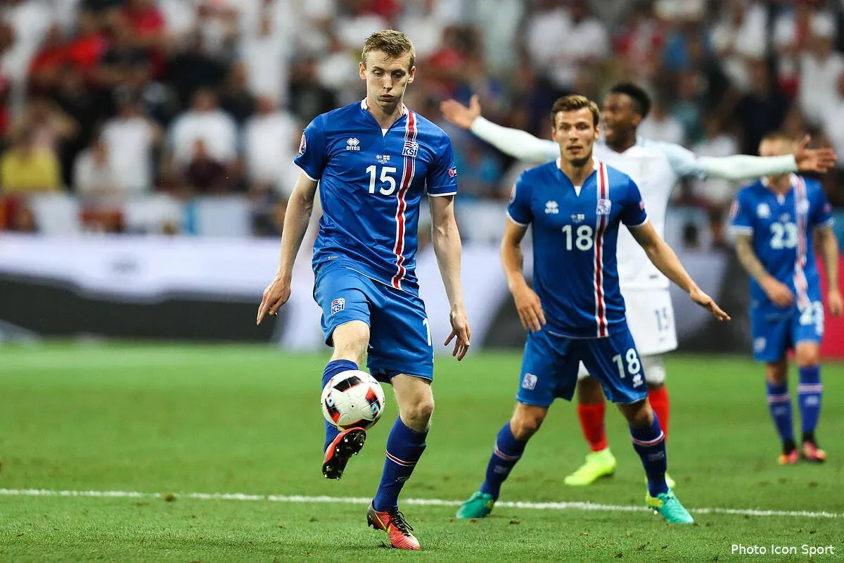 france pierre menes compare l islande au sco d angers iconsport blo 270616 08 08147402