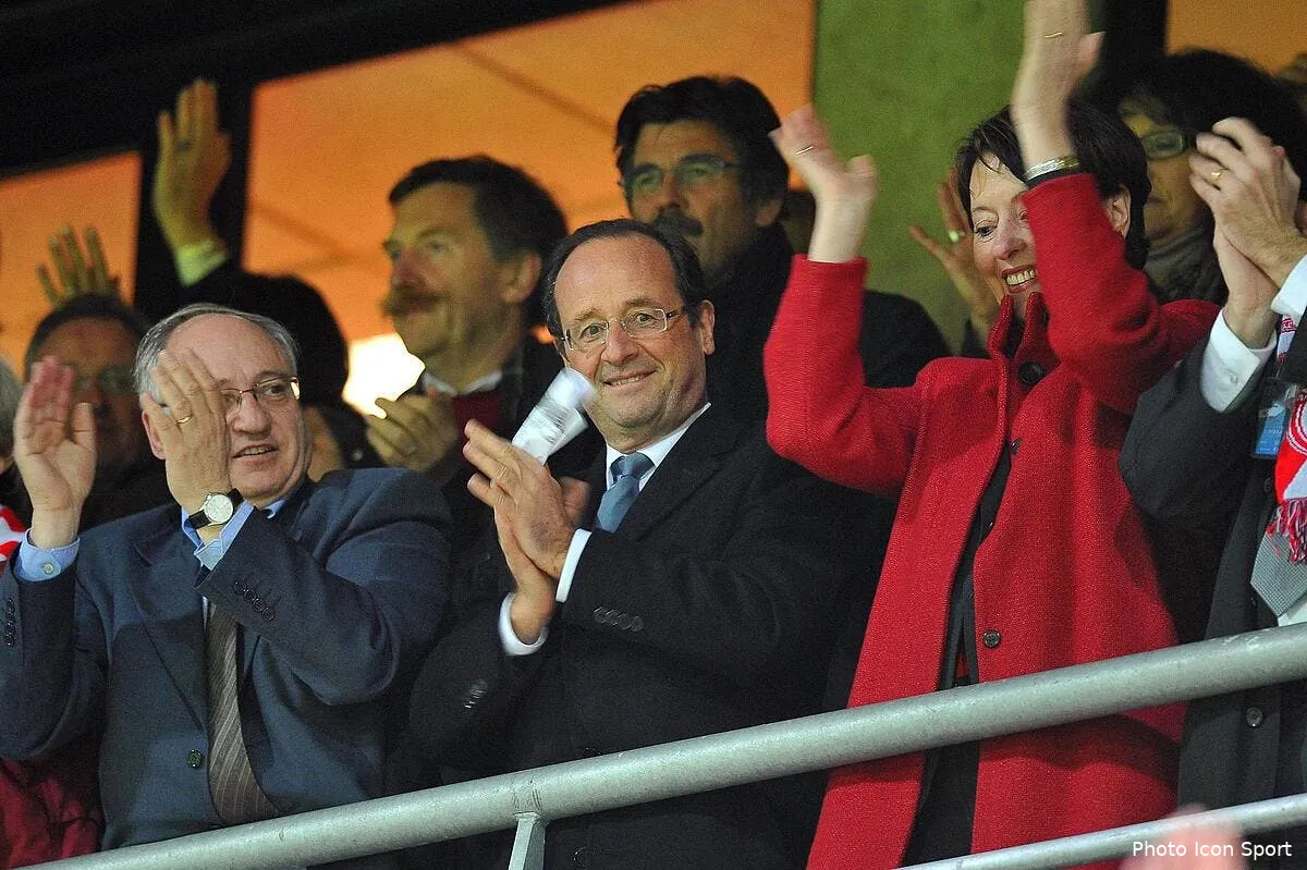 francois hollande conseille aux bleus de regarder le defile du 14 juillet iconsport per 200412 05 4937338