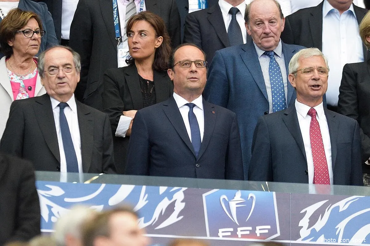 francois hollande vote contre benzema a l euro iconsport fer 300515 08 38131447
