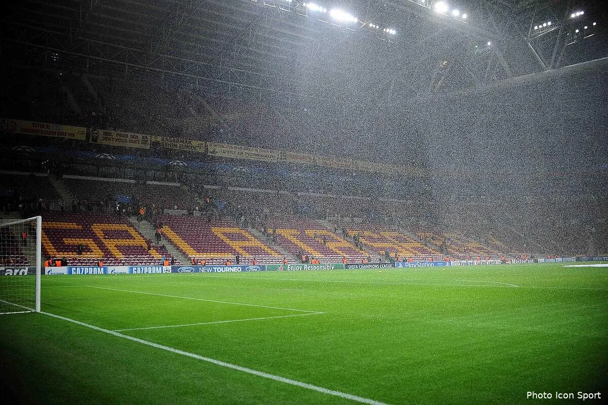 galatasaray juventus reprendra mercredi a 13h00 iconsport spa 101213 02 0171761