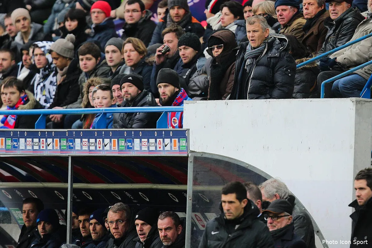 garande expulse par la plus grande truffe de l arbitrage francais iconsport vmi 010215 02 02103221