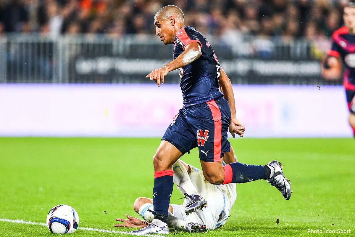 garde le voulait a l ol il le veut toujours pour villa iconsport blo 201215 102 35128859