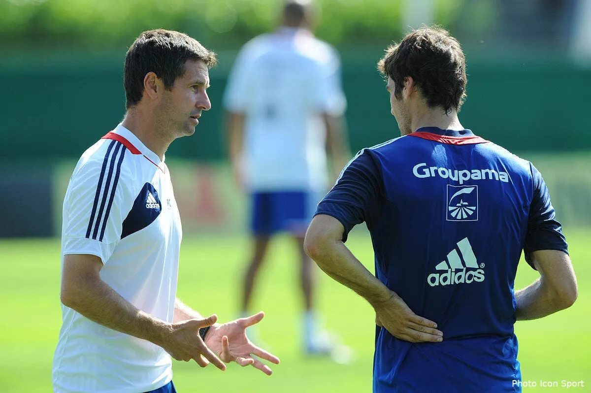 garde ne s enerve pas avec le cas yoann gourcuff a l ol iconsport jpt 090812 001 1368265