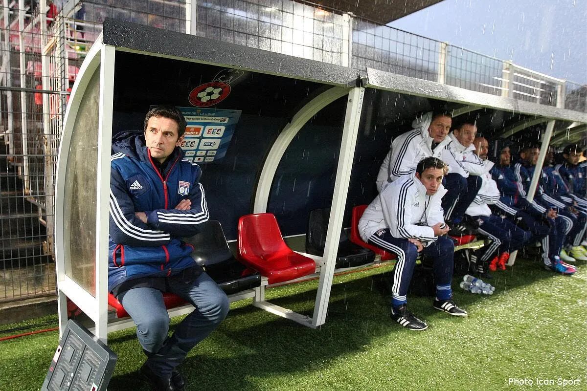 garde se retient difficilement de parler de l arbitrage iconsport blo 311012 08 2342905