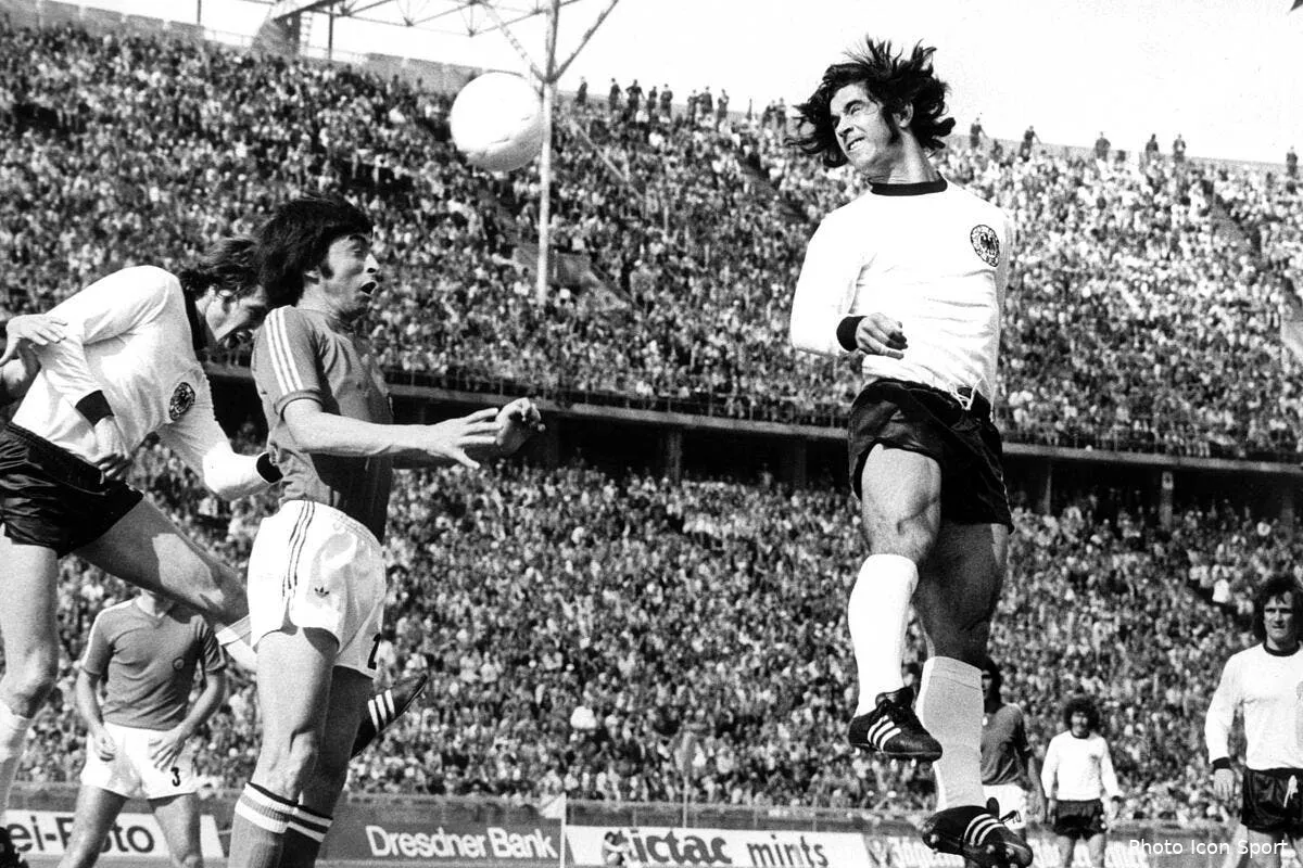 gerd muller victime de la maladie d alzheimer iconsport dpa 190690 01 27122485