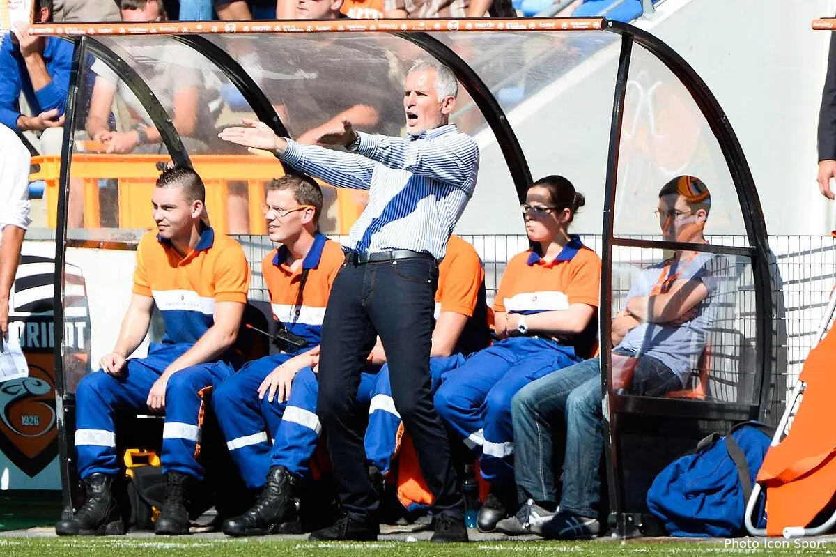 gillot se defend d avoir aligne une une equipe de tocards a bordeaux gillot 170947