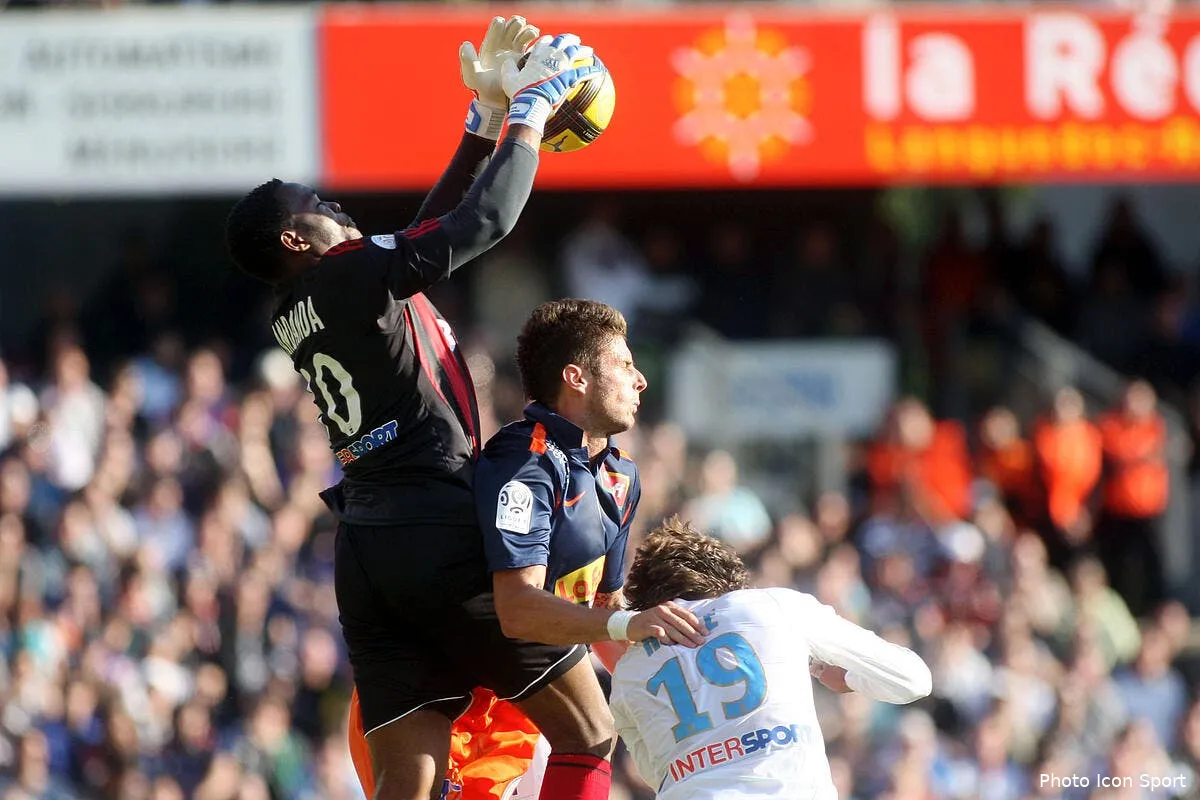 giroud et mandanda jamais deux sans trois iconsport guy 170411 38 6118284